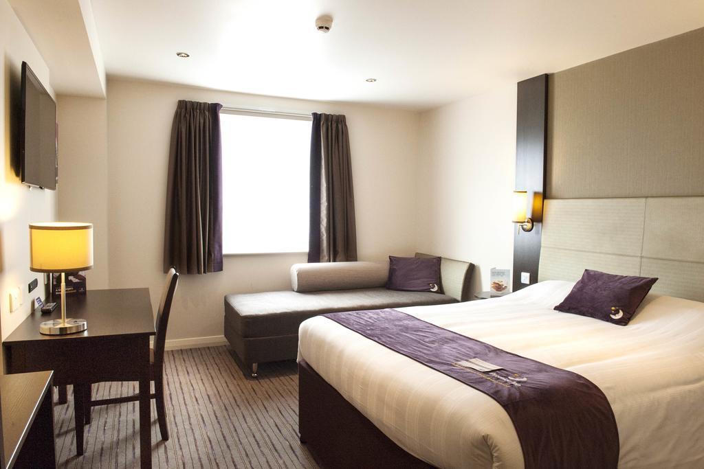 Premier Inn Данфермлін Екстер'єр фото