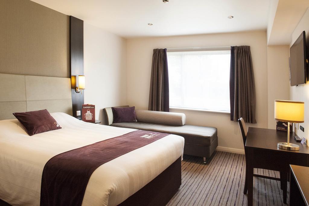 Premier Inn Данфермлін Екстер'єр фото