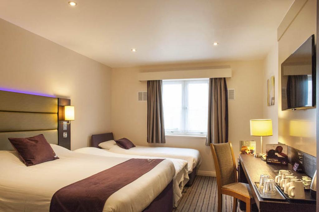 Premier Inn Данфермлін Номер фото
