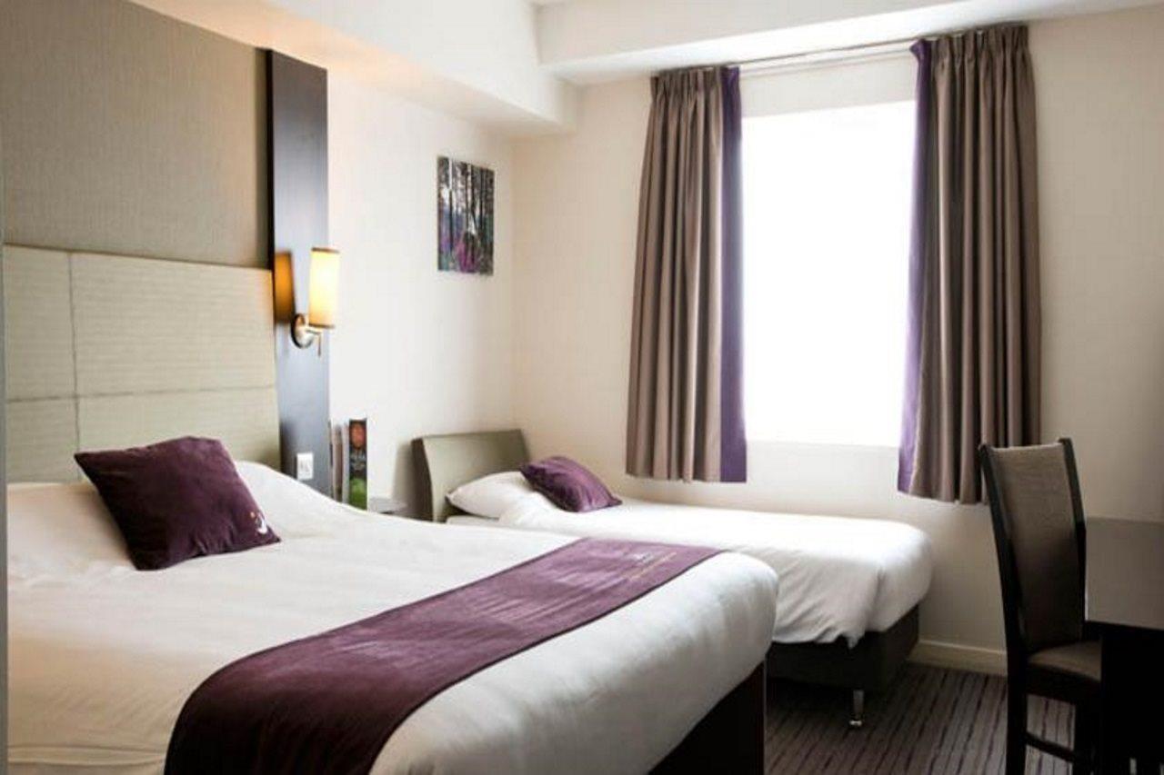 Premier Inn Данфермлін Екстер'єр фото